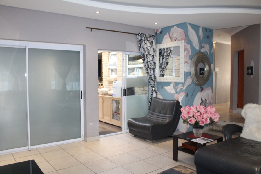 4 Bedroom Property for Sale in Soneike Western Cape